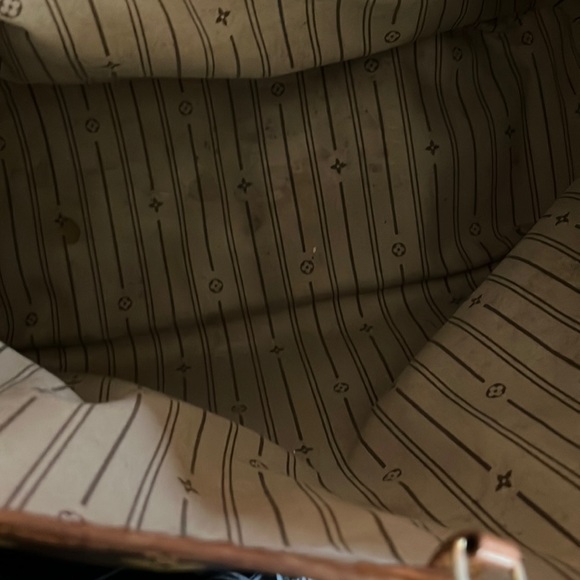 Authentic LOUIS VUITTON Delightful MM Monogram Leather Shoulder Bag - Picture 14 of 16